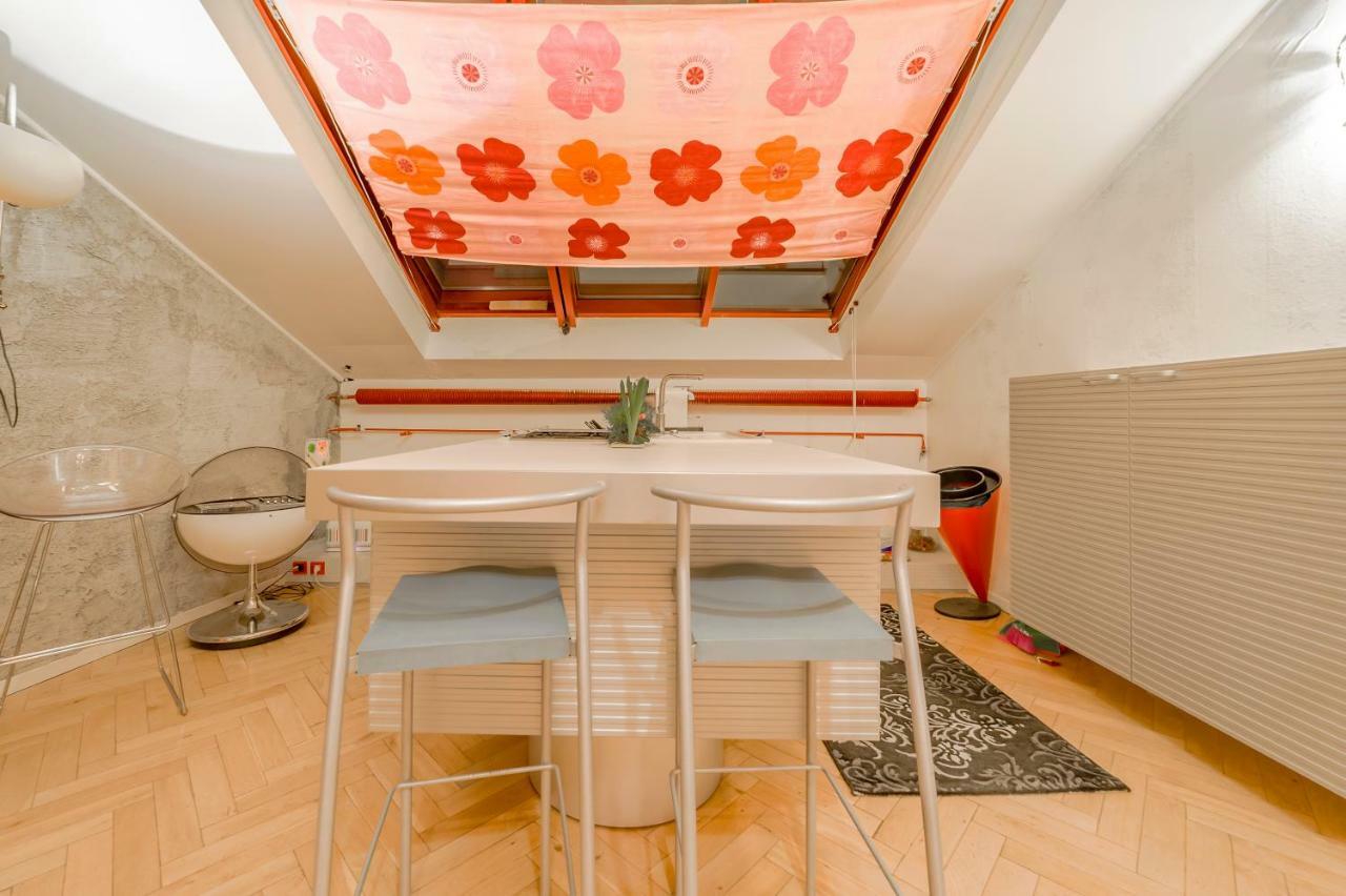 Unique Luxury Loft With Terrace In Old Town Leilighet Praha Eksteriør bilde